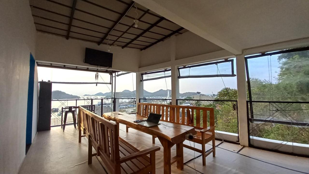 Dc Hotel & Hostel Labuan Bajo Exterior photo